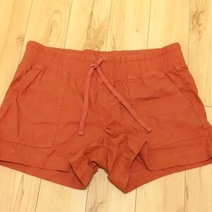 DENVER HAYES - Rust coloured linen blend shorts